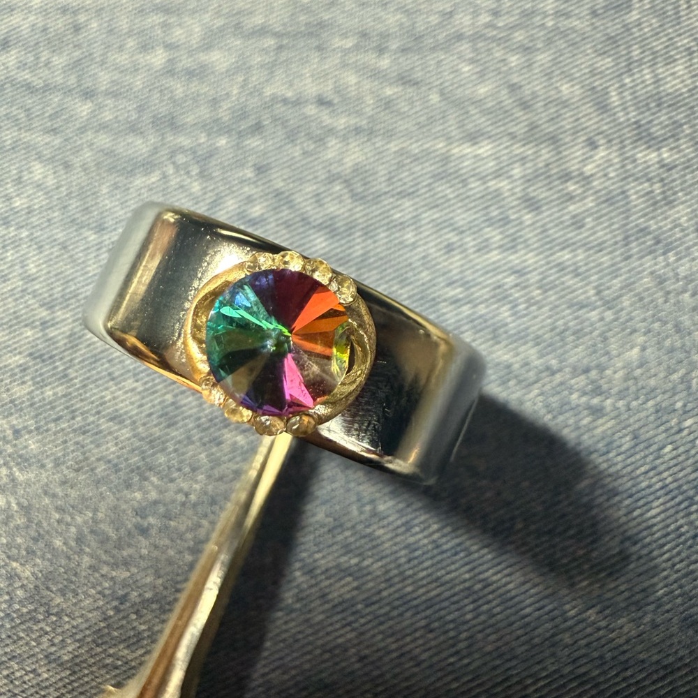 Customize your oura ring by adding a "gem" /rhinestone/nail art